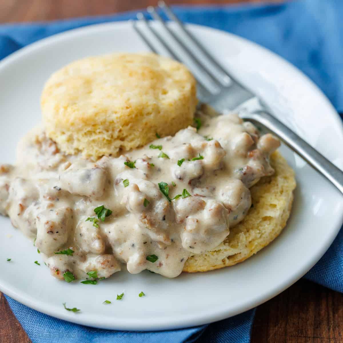 Biscuits_and_Gravy