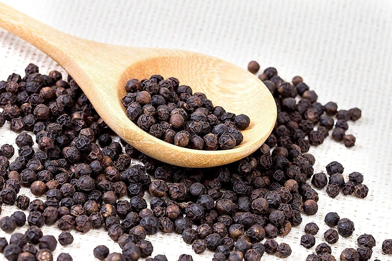 Black_Peppercorns