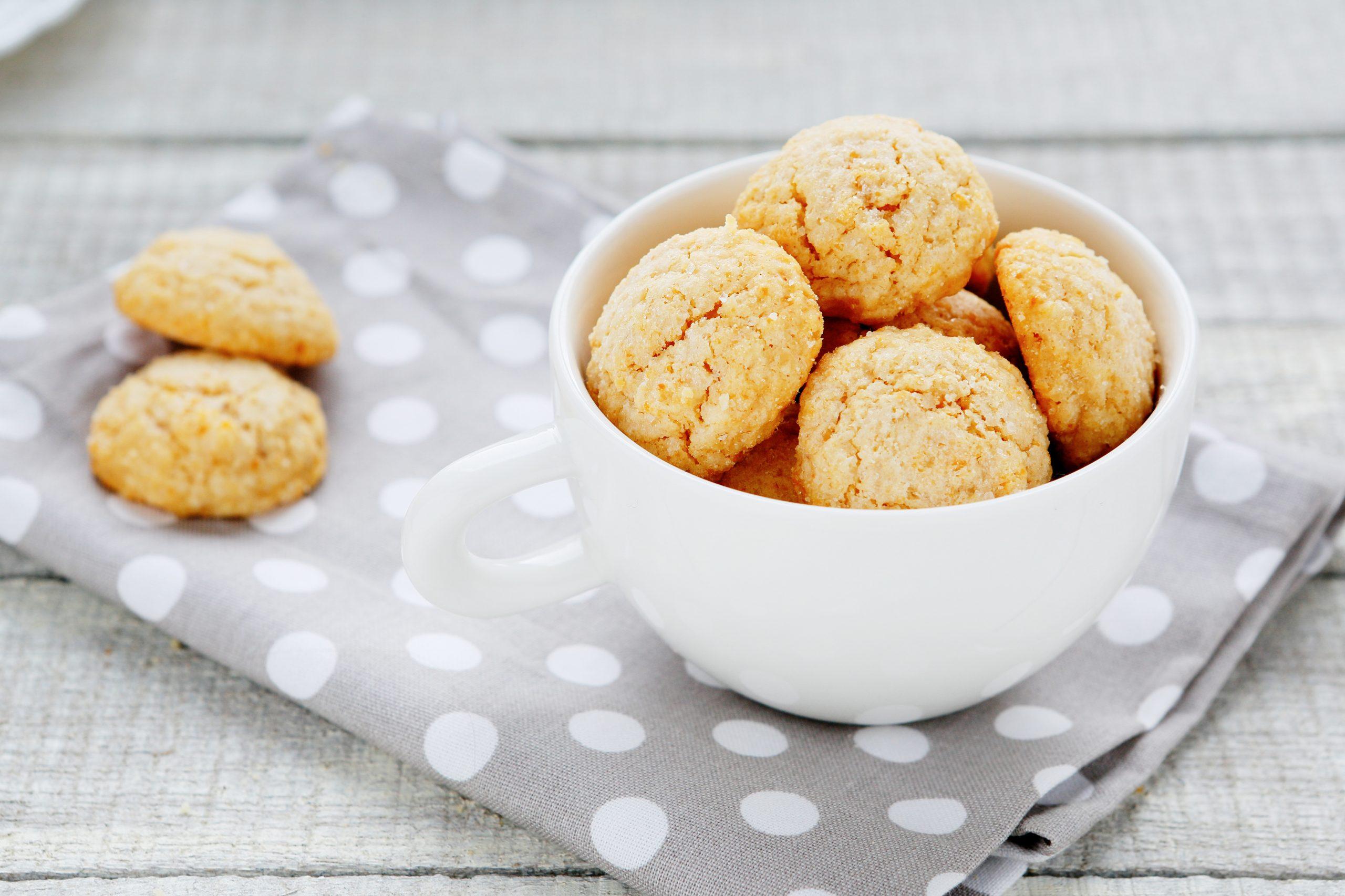 Amaretti_Biscuits_Yellow_Variety