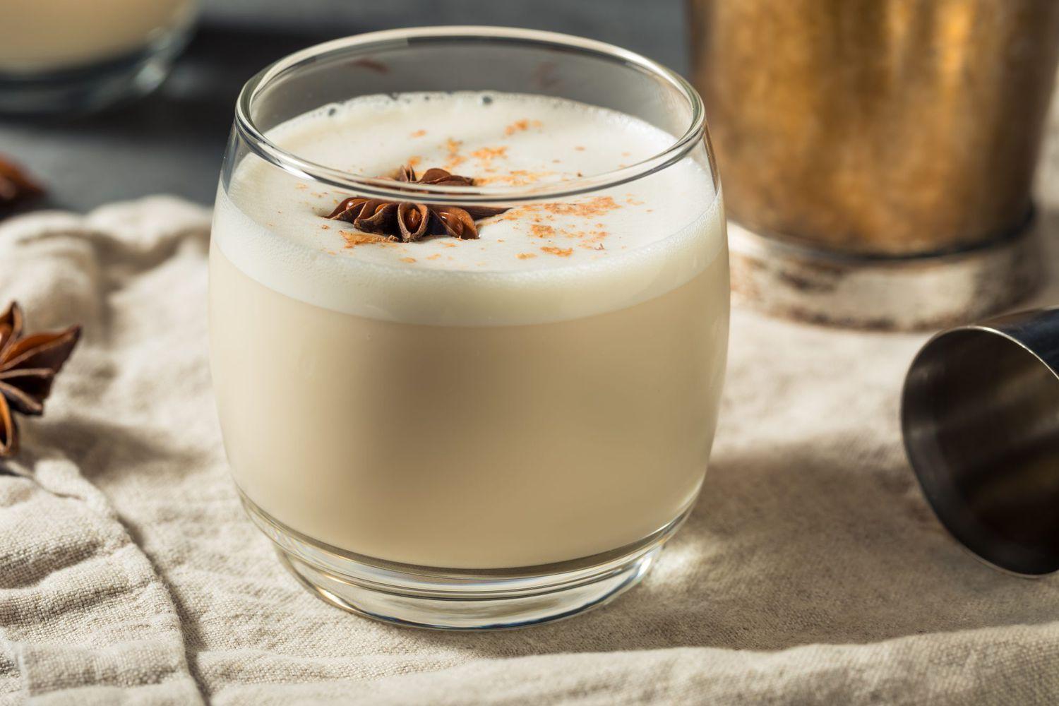 Bourbon_Milk_Punch