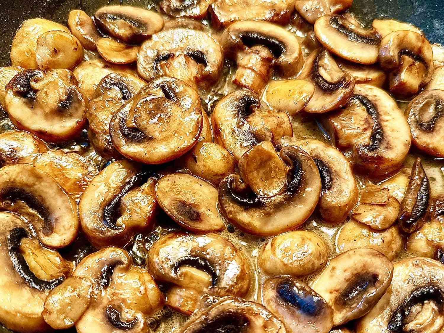 Sauteed_Mushrooms